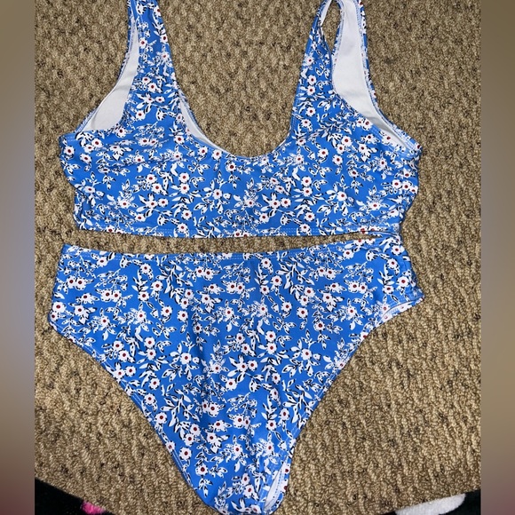 super cute bikini set - Picture 2 of 2